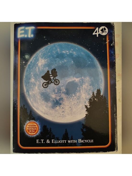 Neca Other - NECA E.T The Extra-Terrestrial 40th Anniversary Elliott & E.T. on Bicycle Figure